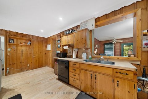 Photo 9 at 105 Rockport Crescent, Crosby, Richmond Hill