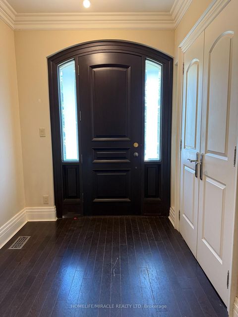Photo 4 at 16 Ravenscrest Drive, Rosethorn, Toronto
