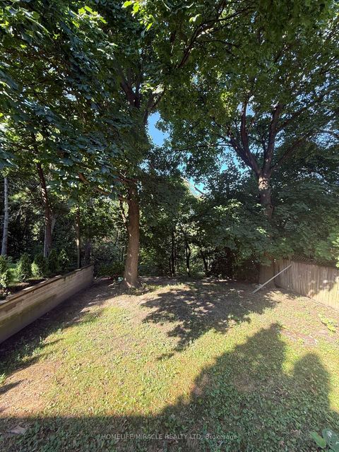 Photo 31 at 16 Ravenscrest Drive, Rosethorn, Toronto