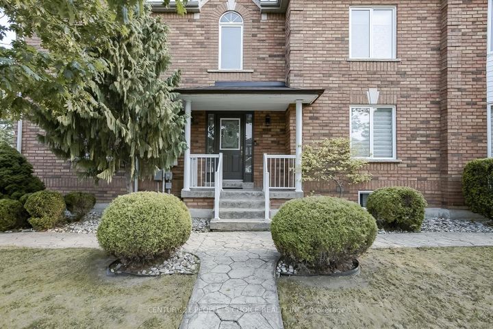 Photo 5 at 1 LAKE LOUISE Drive, Fletcher's Meadow, Brampton