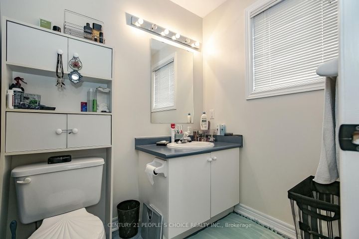 Photo 25 at 1 LAKE LOUISE Drive, Fletcher's Meadow, Brampton