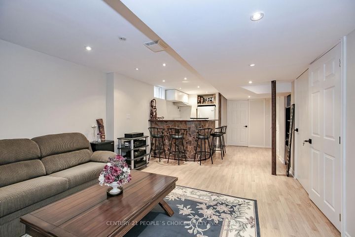 Photo 33 at 1 LAKE LOUISE Drive, Fletcher's Meadow, Brampton