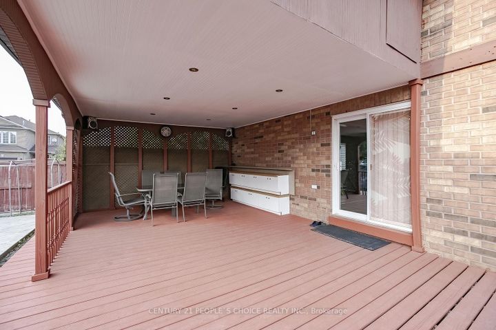 Photo 41 at 1 LAKE LOUISE Drive, Fletcher's Meadow, Brampton