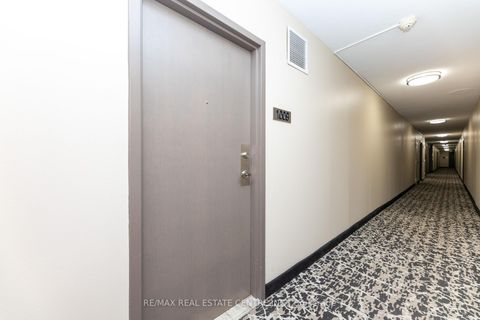 Photo 4 at 1009 - 3390 Weston Road, Humbermede, Toronto