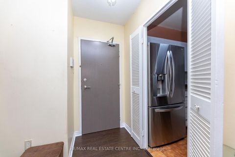 Photo 5 at 1009 - 3390 Weston Road, Humbermede, Toronto