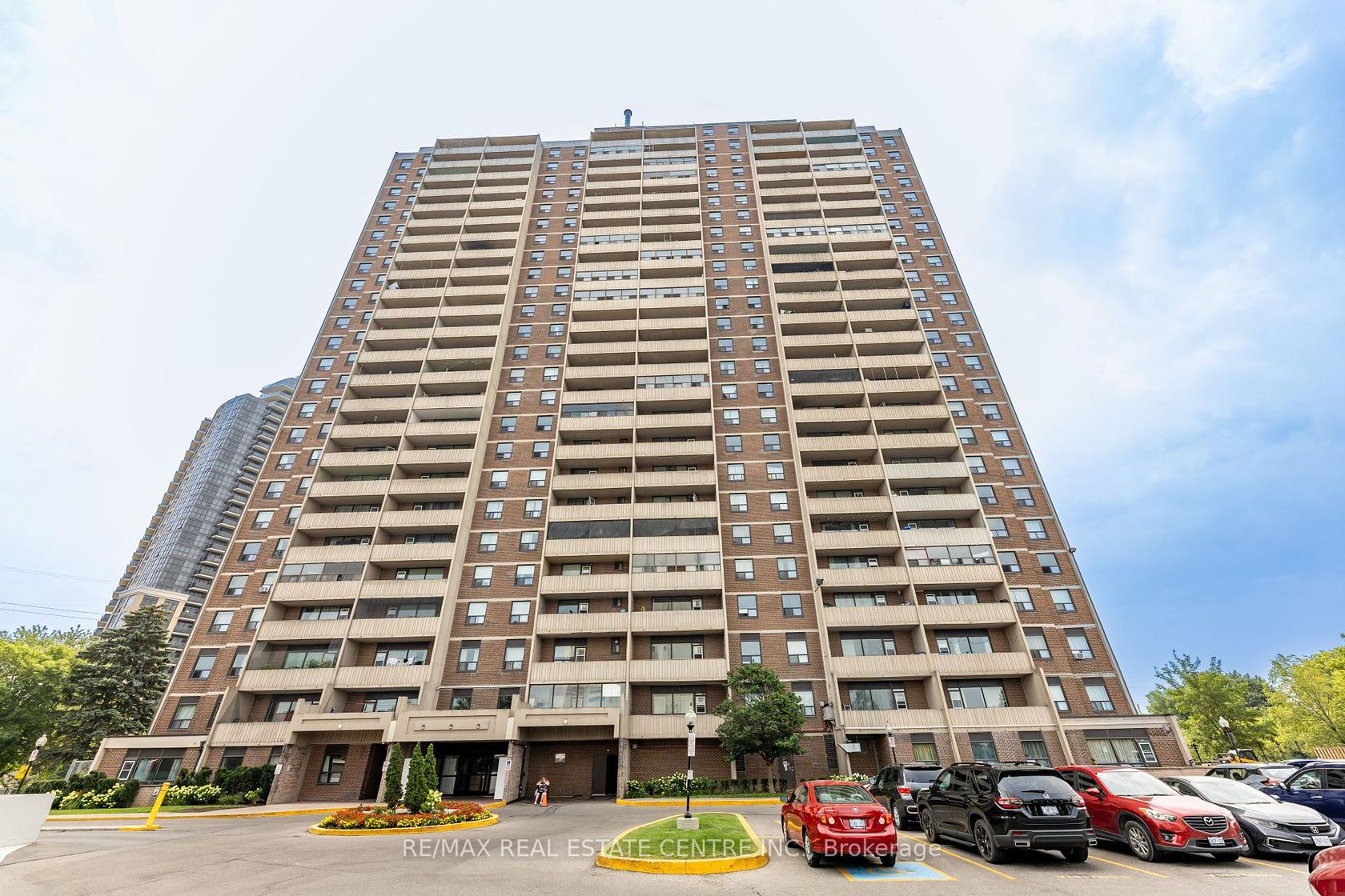 1009 - 3390 Weston Road, Humbermede, Toronto 