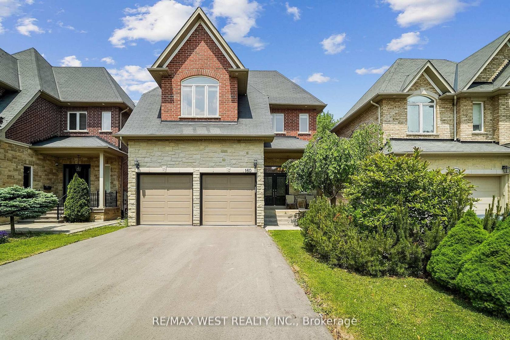 160 Townsgate Drive, Yorkhill, Vaughan 