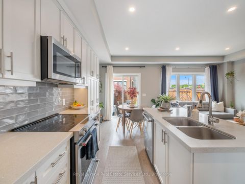 Photo 10 at 431 Athabasca Common, JM Joshua Meadows, Oakville