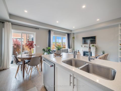 Photo 13 at 431 Athabasca Common, JM Joshua Meadows, Oakville