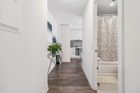 Photo 12 at 3306 - 87 Peter Street, Waterfront Communities C1, Toronto