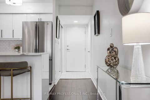 Photo 2 at 411 - 8 Rean Drive, Bayview Village, Toronto