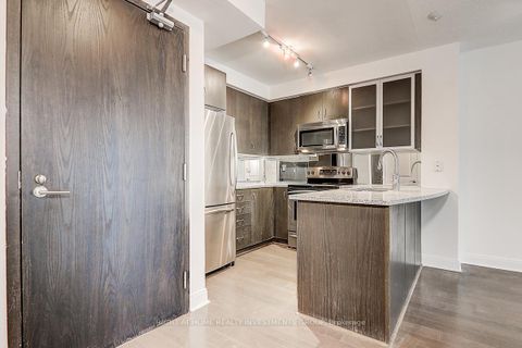 Photo 2 at 704 - 18 Yorkville Avenue, Annex, Toronto