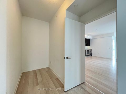 Photo 10 at 511 - 115 Mcmahon Drive, Bayview Village, Toronto