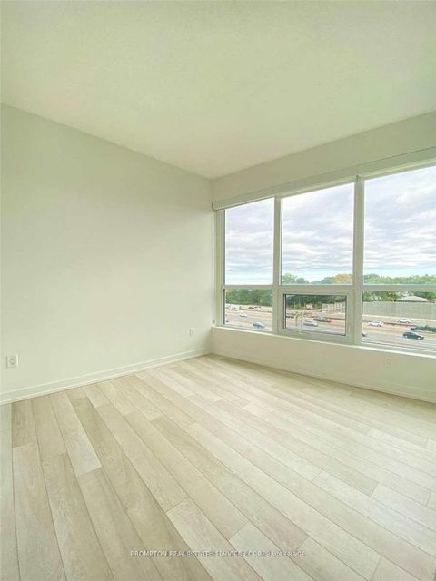 Photo 15 at 511 - 115 Mcmahon Drive, Bayview Village, Toronto