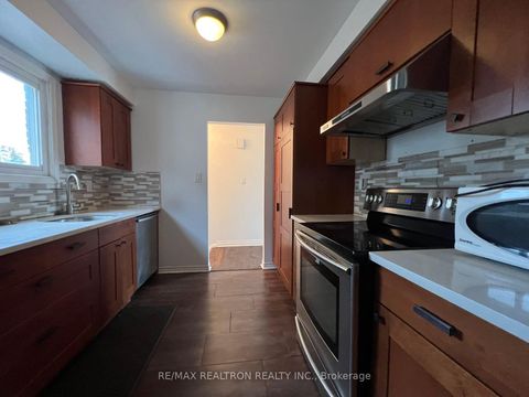 Photo 9 at 57 Copperwood Square, Milliken, Toronto