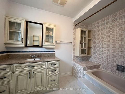 Photo 18 at 57 Copperwood Square, Milliken, Toronto
