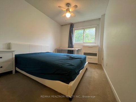 Photo 24 at 57 Copperwood Square, Milliken, Toronto