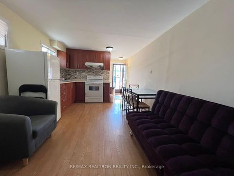 Photo 30 at 57 Copperwood Square, Milliken, Toronto