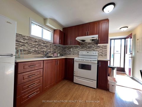 Photo 31 at 57 Copperwood Square, Milliken, Toronto