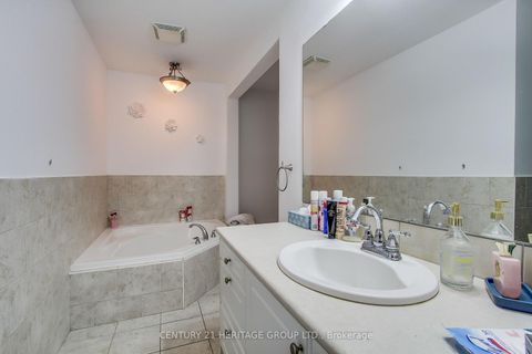 Photo 15 at 7670 19th Side Road, Rural King, King