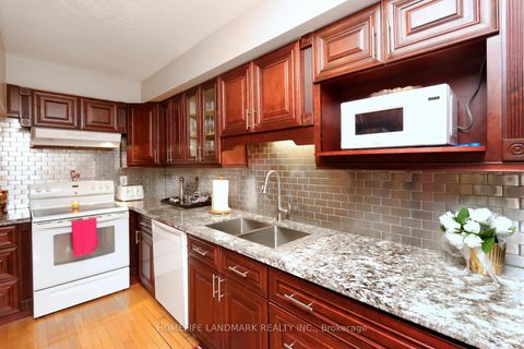 Photo 14 at 136 - 1300 Marlborough Court, FA Falgarwood, Oakville