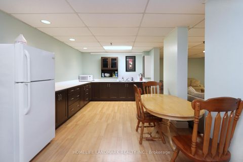 Photo 32 at 136 - 1300 Marlborough Court, FA Falgarwood, Oakville