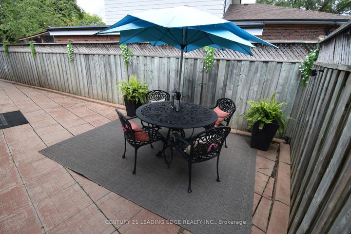 Photo 3 at 84 Allanford Road, Sullivan, Toronto