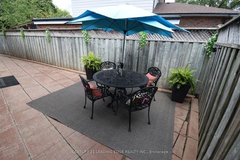 Photo 3 at 84 Allanford Road, Sullivan, Toronto