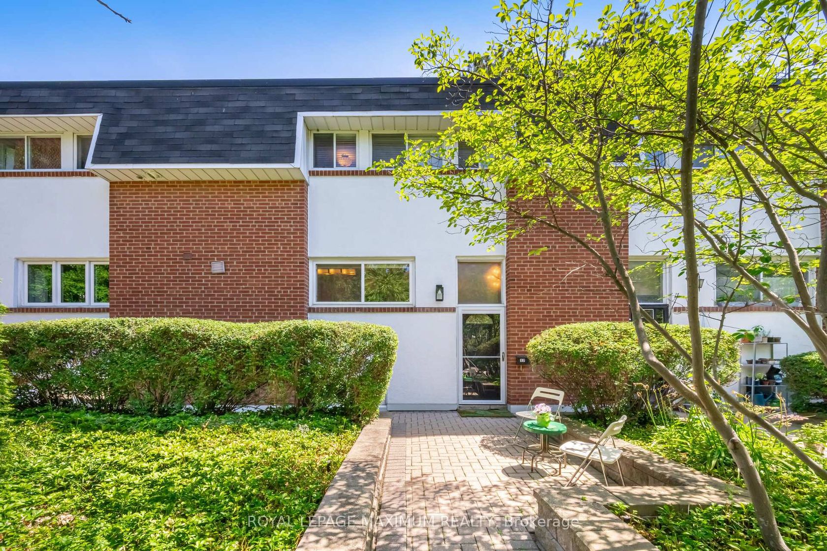 17 - 90 George Henry Boulevard, Henry Farm, Toronto 