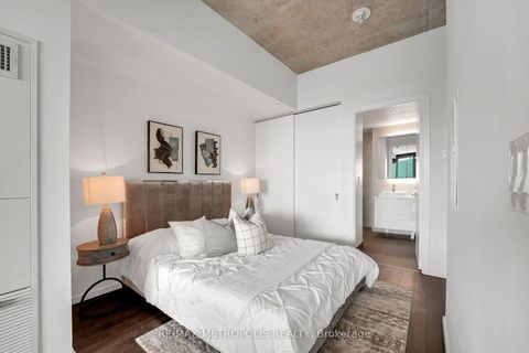 Photo 15 at 1213 - 21 Lawren Harris Square, Waterfront Communities C8, Toronto