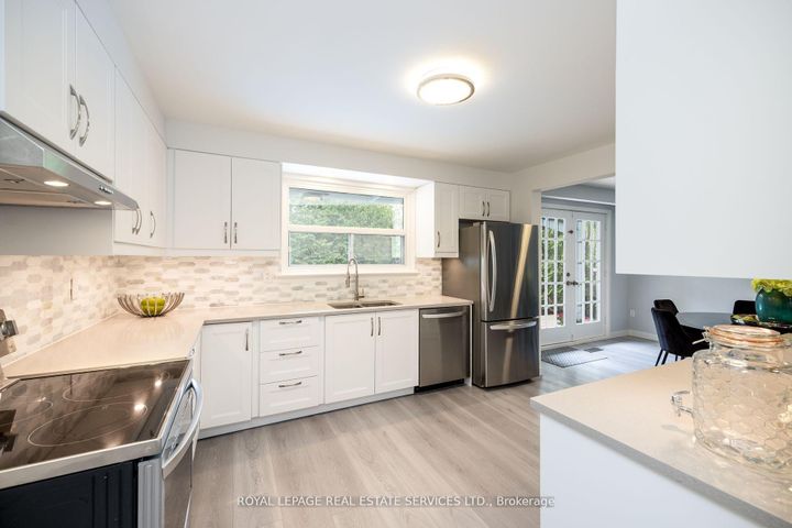 Photo 19 at 198 Romfield Circuit, Royal Orchard, Markham