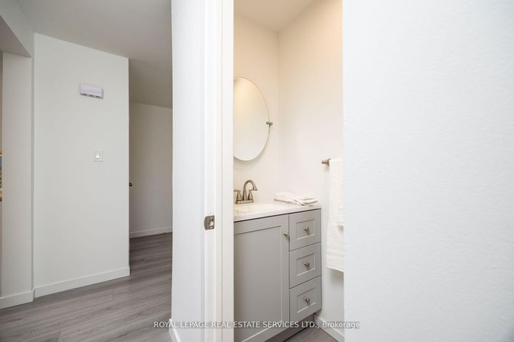 Photo 25 at 198 Romfield Circuit, Royal Orchard, Markham