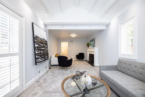 Photo 32 at 198 Romfield Circuit, Royal Orchard, Markham
