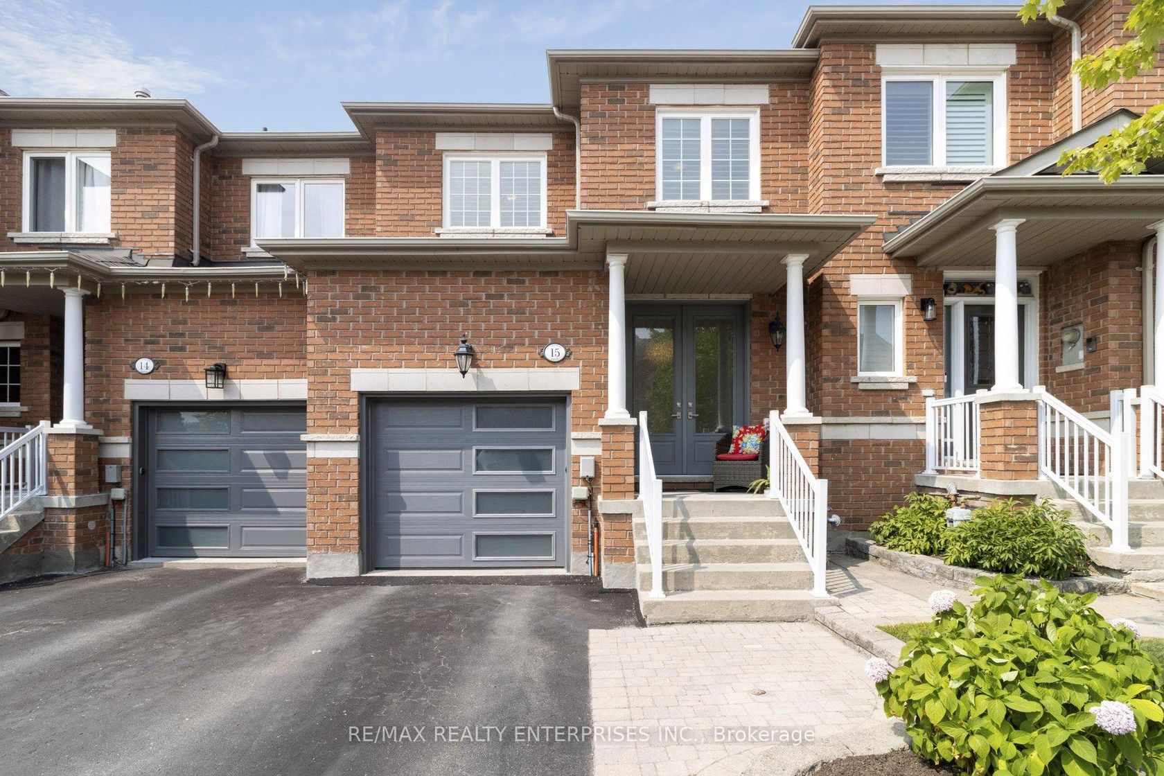15 - 8 Townwood Drive, Jefferson, Richmond Hill 