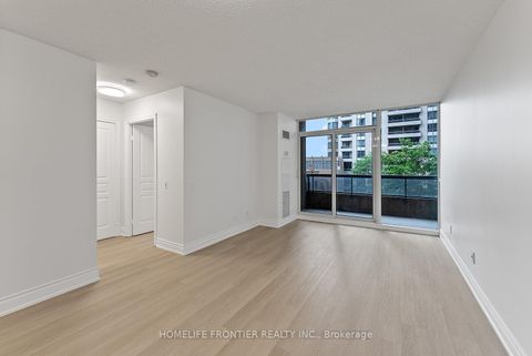 Photo 2 at 311 - 5 Northtown Way, Willowdale East, Toronto