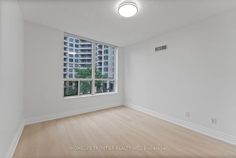 Photo 6 at 311 - 5 Northtown Way, Willowdale East, Toronto