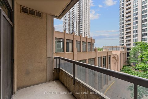 Photo 12 at 311 - 5 Northtown Way, Willowdale East, Toronto
