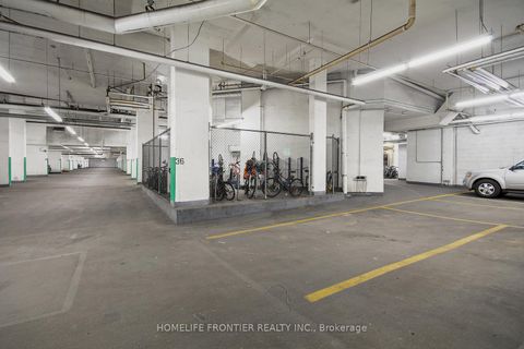 Photo 17 at 311 - 5 Northtown Way, Willowdale East, Toronto