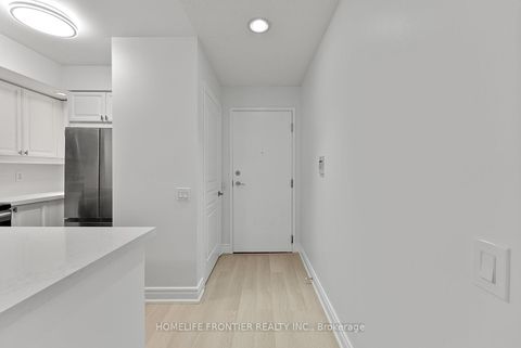 Photo 27 at 311 - 5 Northtown Way, Willowdale East, Toronto