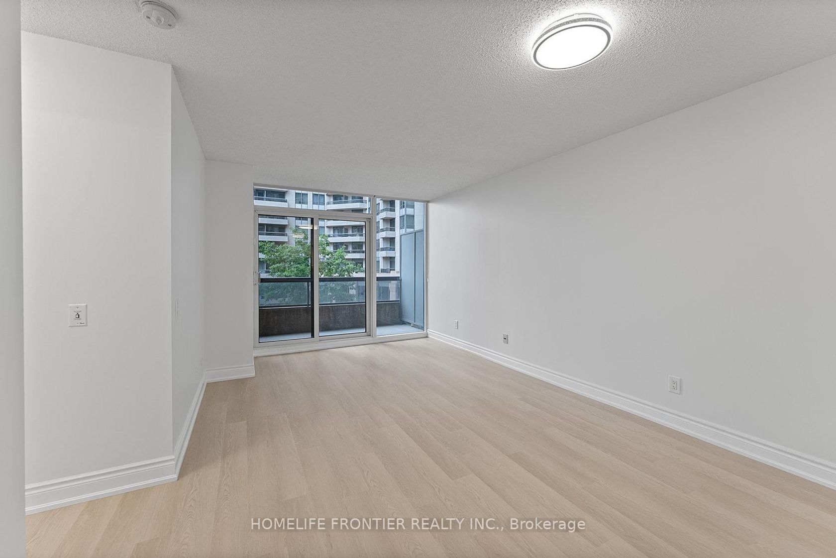 311 - 5 Northtown Way, Willowdale East, Toronto by Loree Meneguzzi Real Estate 311 - 5 Northtown Way, Willowdale East, Toronto