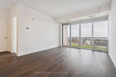Photo 5 at 309 - 3028 CREEKSHORE COMMON, GO Glenorchy, Oakville