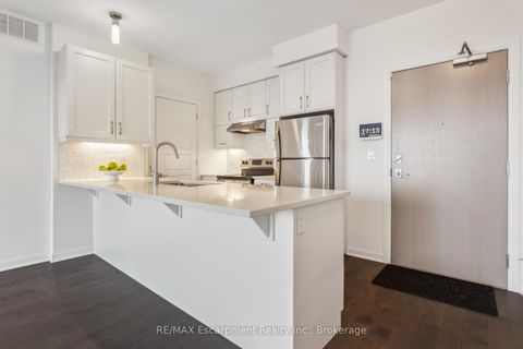 Photo 10 at 309 - 3028 CREEKSHORE COMMON, GO Glenorchy, Oakville
