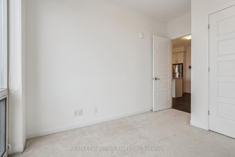 Photo 25 at 309 - 3028 CREEKSHORE COMMON, GO Glenorchy, Oakville