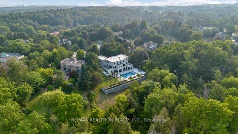 Photo 2 at 59 Macamo Court, Rural Vaughan, Vaughan