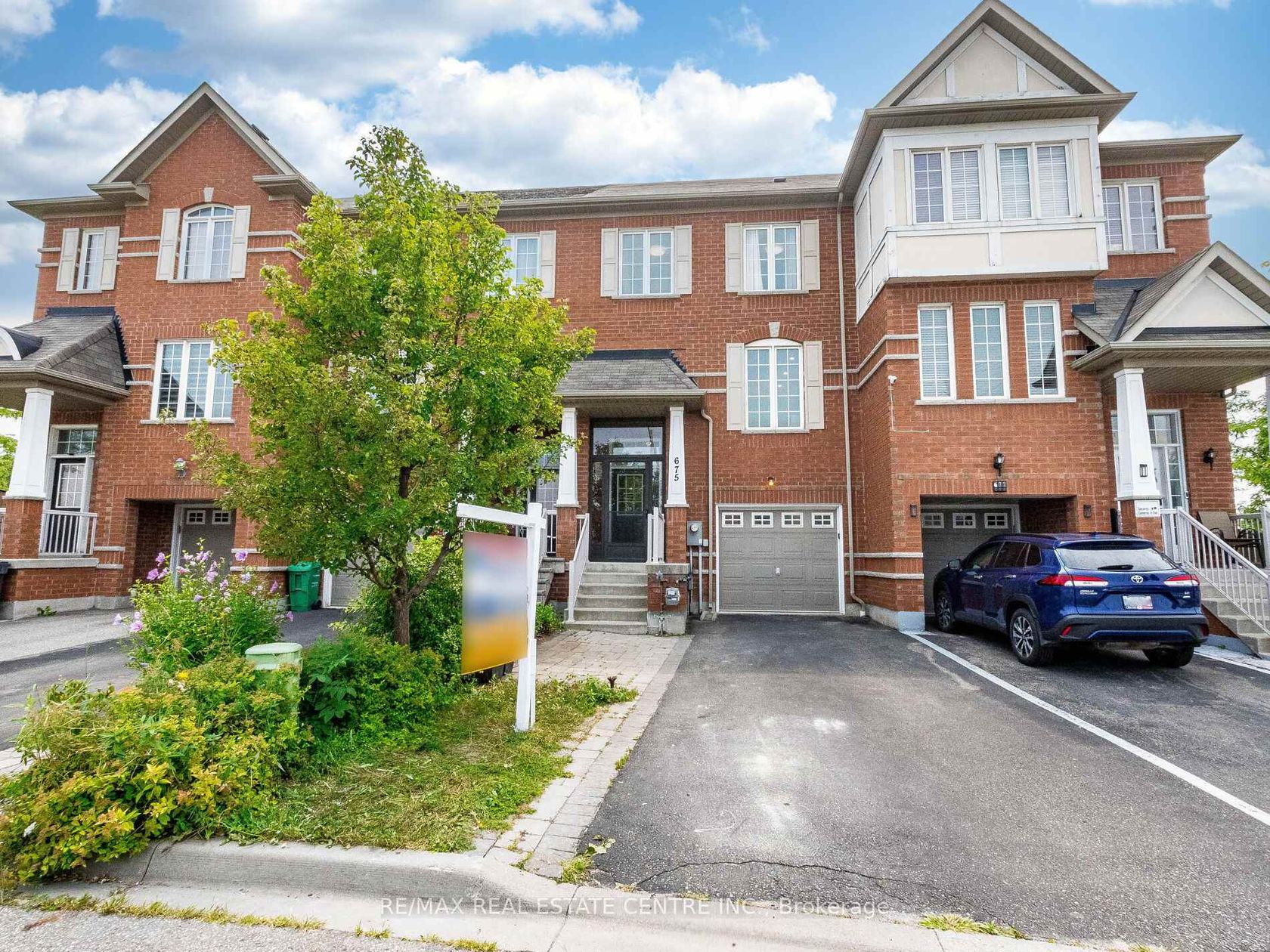 675 Courtney Valley Road, East Credit, Mississauga by Loree Meneguzzi Real Estate 675 Courtney Valley Road, East Credit, Mississauga