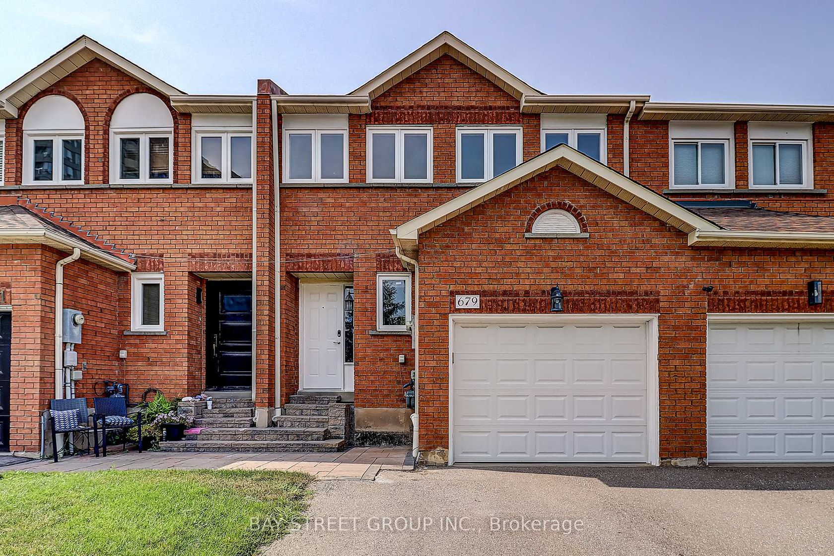 679 Constellation Drive, Hurontario, Mississauga 