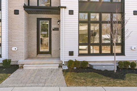 Photo 1 at 2282 Sovereign Street, BR Bronte, Oakville