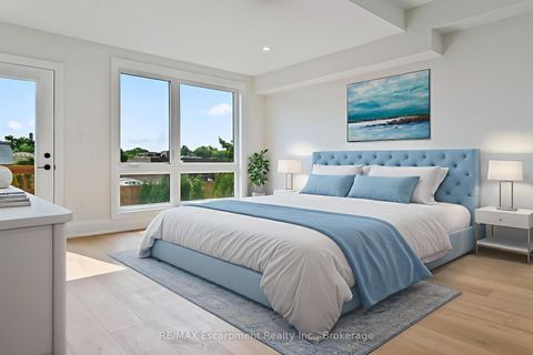 Photo 1 at 4 - 138 East Street, BR Bronte, Oakville