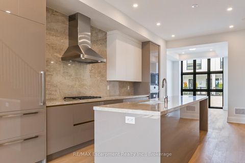 Photo 4 at 4 - 138 East Street, BR Bronte, Oakville