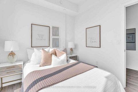 Photo 11 at 801 - 10 De Boers Drive, York University Heights, Toronto